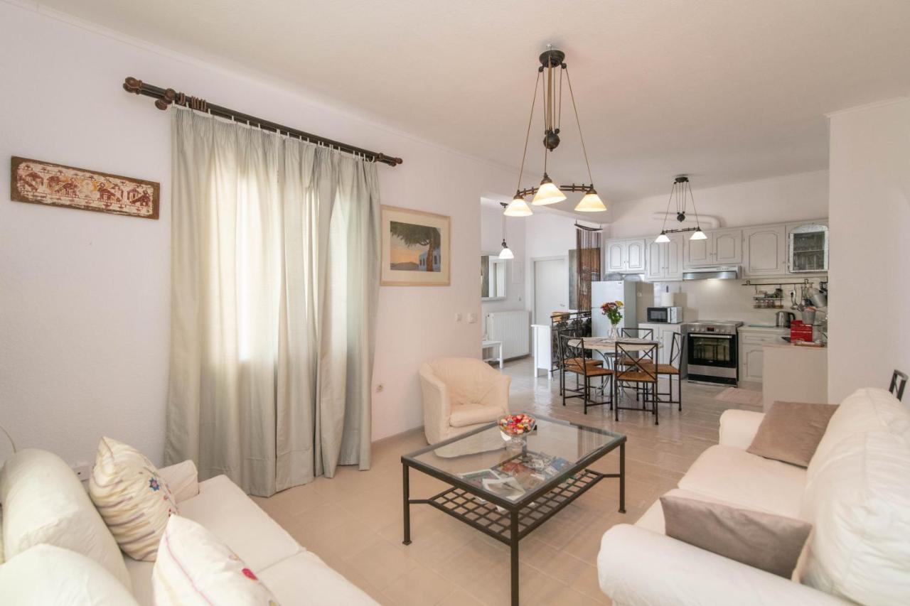 Villa With View Of Agios Ioannis And Pool With Jacuzzi Екстериор снимка
